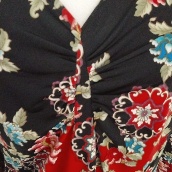 Style Studio Ladies stretchy floral top, size XL - Picture 2 of 7